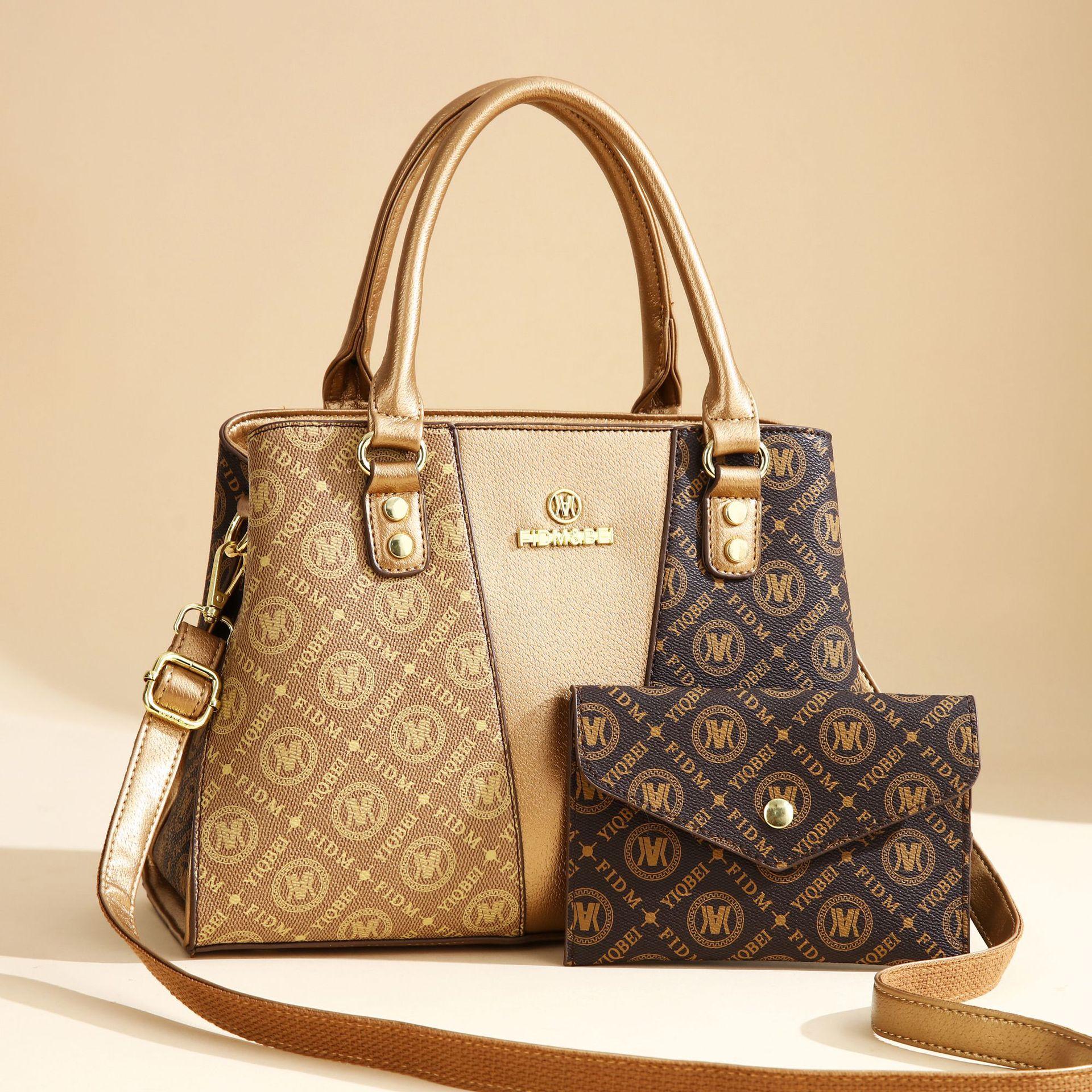 Pu women s bag 2025 new bag polyester tote bag high-end sense large capacity shoulder messenger handbag women золотий
Pu women s bag 2025 new bag polyester tote bag high-end sense large capacity shoulder messenger handbag women золотий