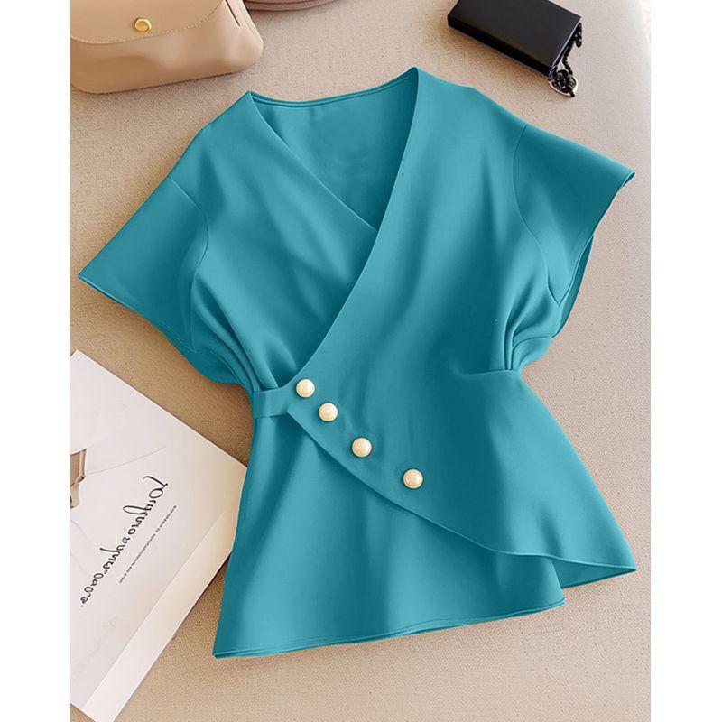 Women s Shirt with V-neck and Short Sleeved Design Niche Unique and Chic Top in Summer 3XL peacock синього кольору
Women s Shirt with V-neck and Short Sleeved Design Niche Unique and Chic Top in Summer 3XL peacock синього кольору