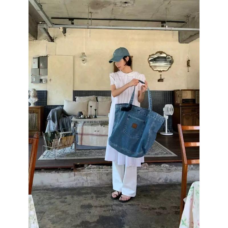 New retro fashion casual soft top denim baseball bag versatile simple large capacity shoulder tote bag
New retro fashion casual soft top denim baseball bag versatile simple large capacity shoulder tote bag