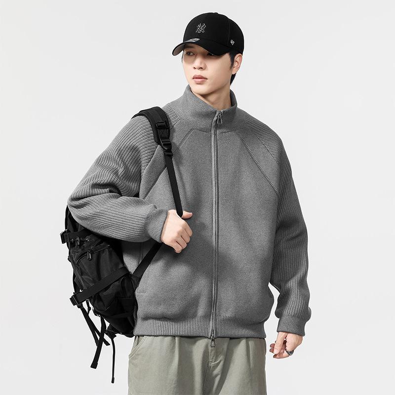 Men s 2025 Trendy Knit Down Jacket - Lightweight, Warm, Autumn/Winter Sweater Coat L for 55-65 kg сірий колір
Men s 2025 Trendy Knit Down Jacket - Lightweight, Warm, Autumn/Winter Sweater Coat L for 55-65 kg сірий колір