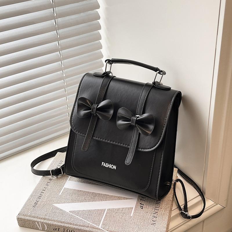 Однотонный рюкзак для通勤 в стиле колледжа, женская новая трендовая портативная сумка через плечо-мессенджер с бантом
Однотонный рюкзак для通勤 в стиле колледжа, женская новая трендовая портативная сумка через плечо-мессенджер с бантом