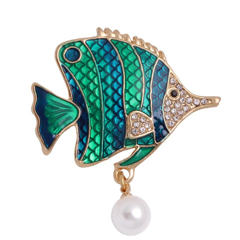 New fashion trend small fish pearl rhinestone brooch creative personality animal corsage manufacturer
New fashion trend small fish pearl rhinestone brooch creative personality animal corsage manufacturer