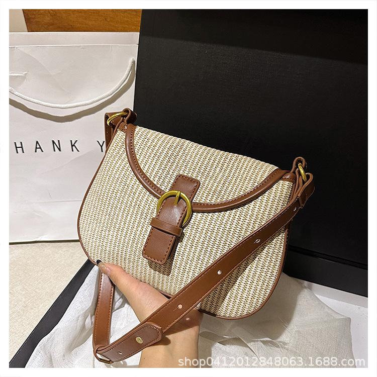 Модный плетеный седловидный мессенджер 2025 новый летний популярный мессенджер нишевый дорожный на плечо женская сумка коричневый
Модный плетеный седловидный мессенджер 2025 новый летний популярный мессенджер нишевый дорожный на плечо женская сумка коричневый
