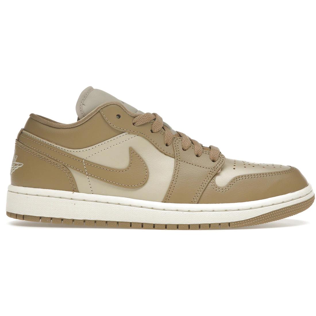 Sneaker Jordan 1 Low Rattan Sail Desert Camo (Women s)(DC0774-203) 36
Sneaker Jordan 1 Low Rattan Sail Desert Camo (Women s)(DC0774-203) 36