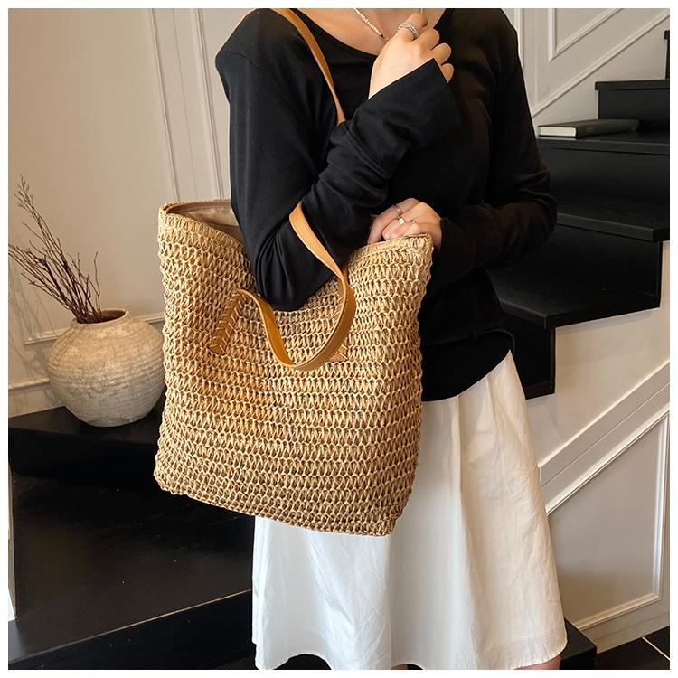 Bags Women s woven hollow portable bucket bags 2025 spring shopping bags vacation seaside beach armpit bags хакі
Bags Women s woven hollow portable bucket bags 2025 spring shopping bags vacation seaside beach armpit bags хакі