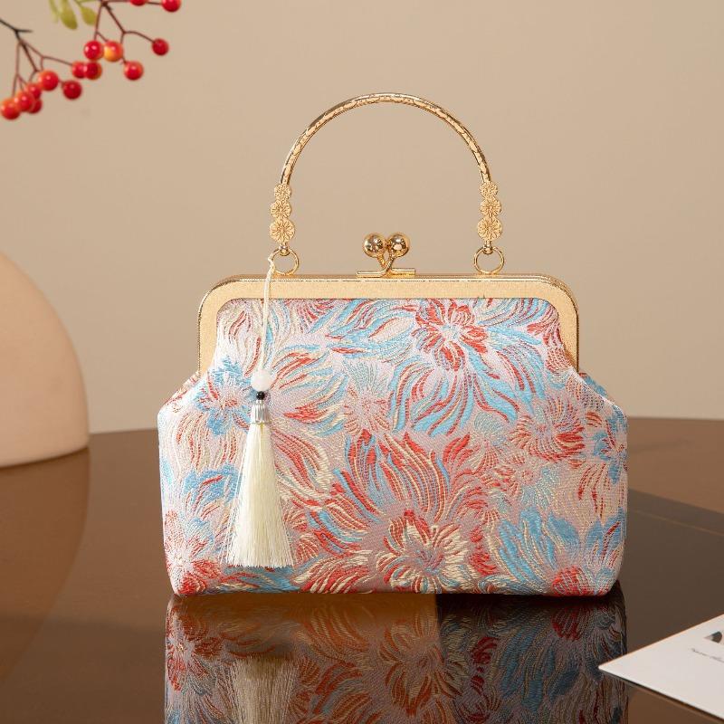 Handbag New Song Jinbao Retro Flower Cheongsam Dinner Bag Ladies Crossbody Bag Chain Party Bag
Handbag New Song Jinbao Retro Flower Cheongsam Dinner Bag Ladies Crossbody Bag Chain Party Bag
