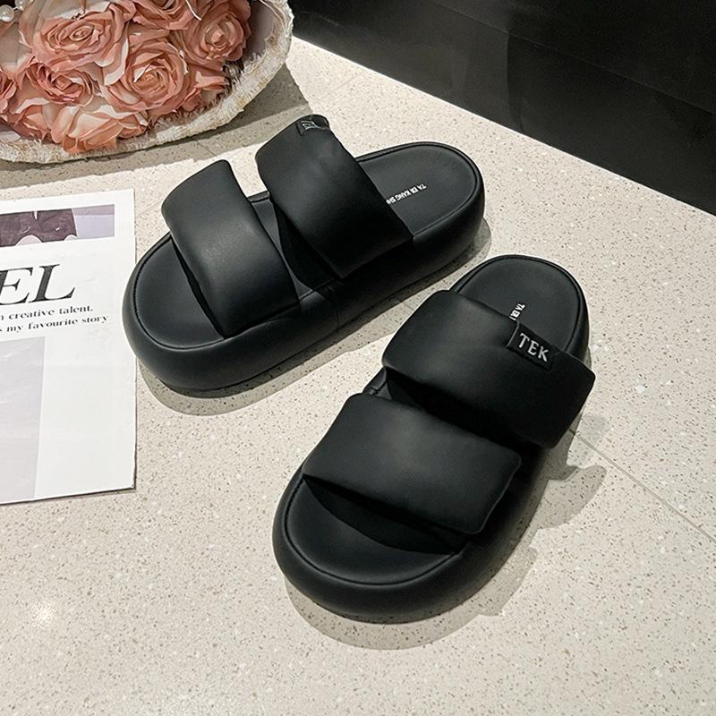 Cool slippers women s summer outer wear New year s thick-soled casual beach sandals women s summer bread flip 40 чёрный
Cool slippers women s summer outer wear New year s thick-soled casual beach sandals women s summer bread flip 40 чёрный