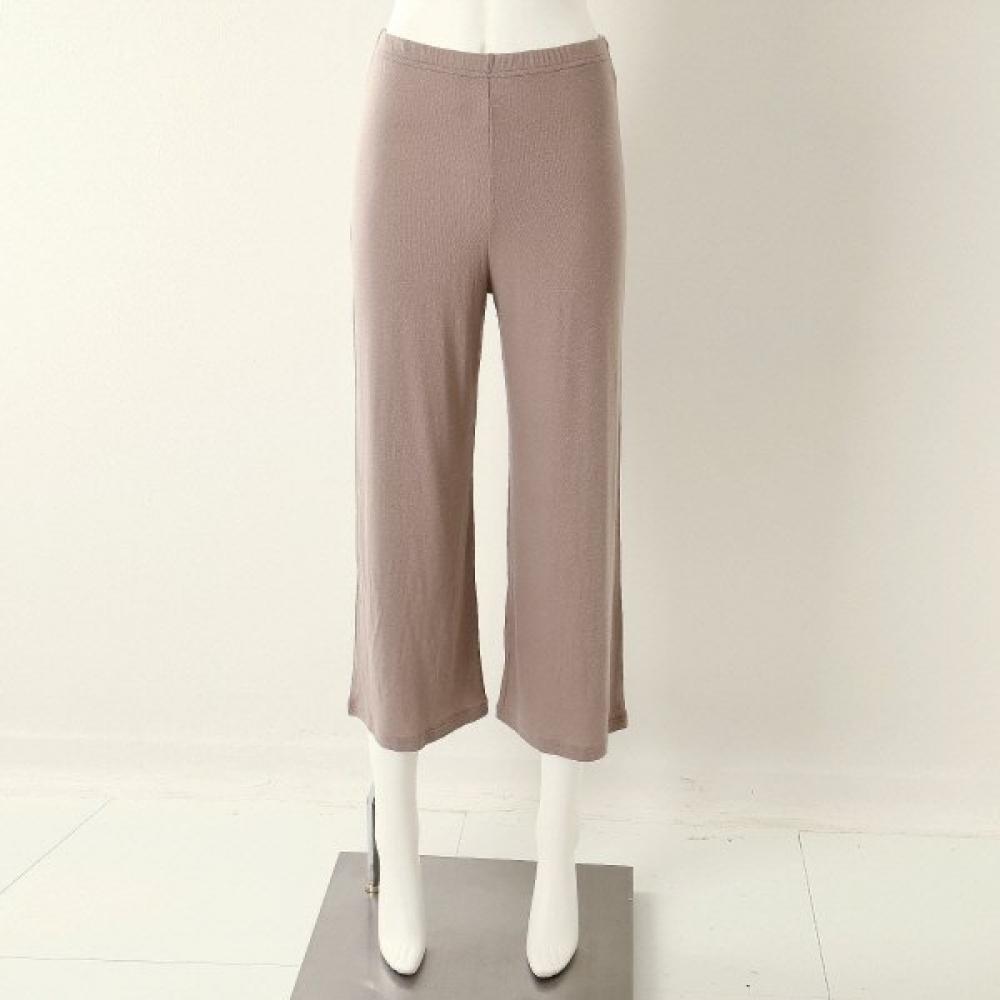 Venus Clearance Item Lyo Cell Linen Blend Knit Half Slip Ohs7001 OPERA BROWN/105
Venus Clearance Item Lyo Cell Linen Blend Knit Half Slip Ohs7001 OPERA BROWN/105