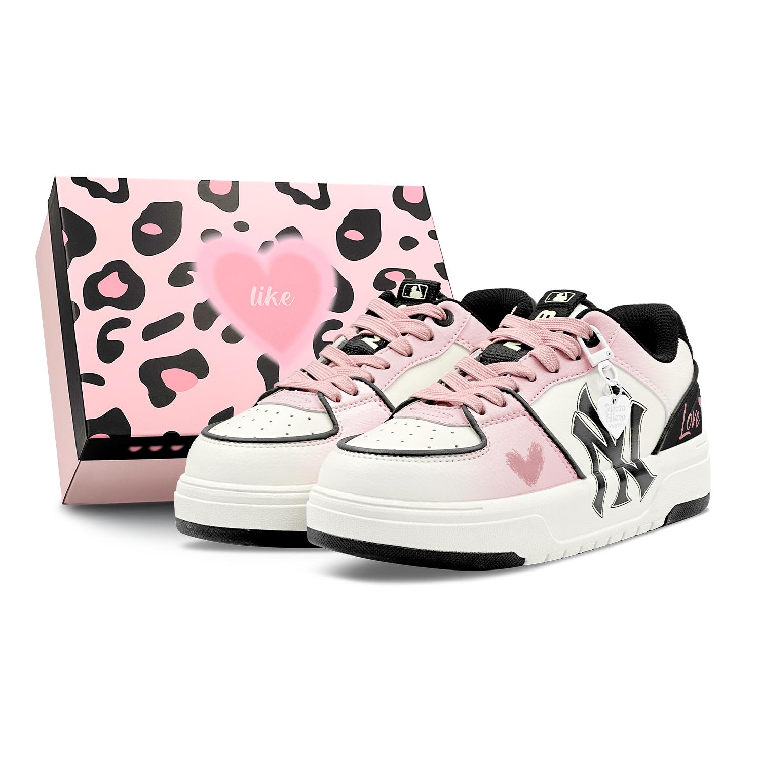 MLB Chunky Liner Abrasion Resistant Slip Resistant Low top Skateboard Shoes Unisex Black Pink 3ASXCA12N-50WHS(Team1655-) 39
MLB Chunky Liner Abrasion Resistant Slip Resistant Low top Skateboard Shoes Unisex Black Pink 3ASXCA12N-50WHS(Team1655-) 39