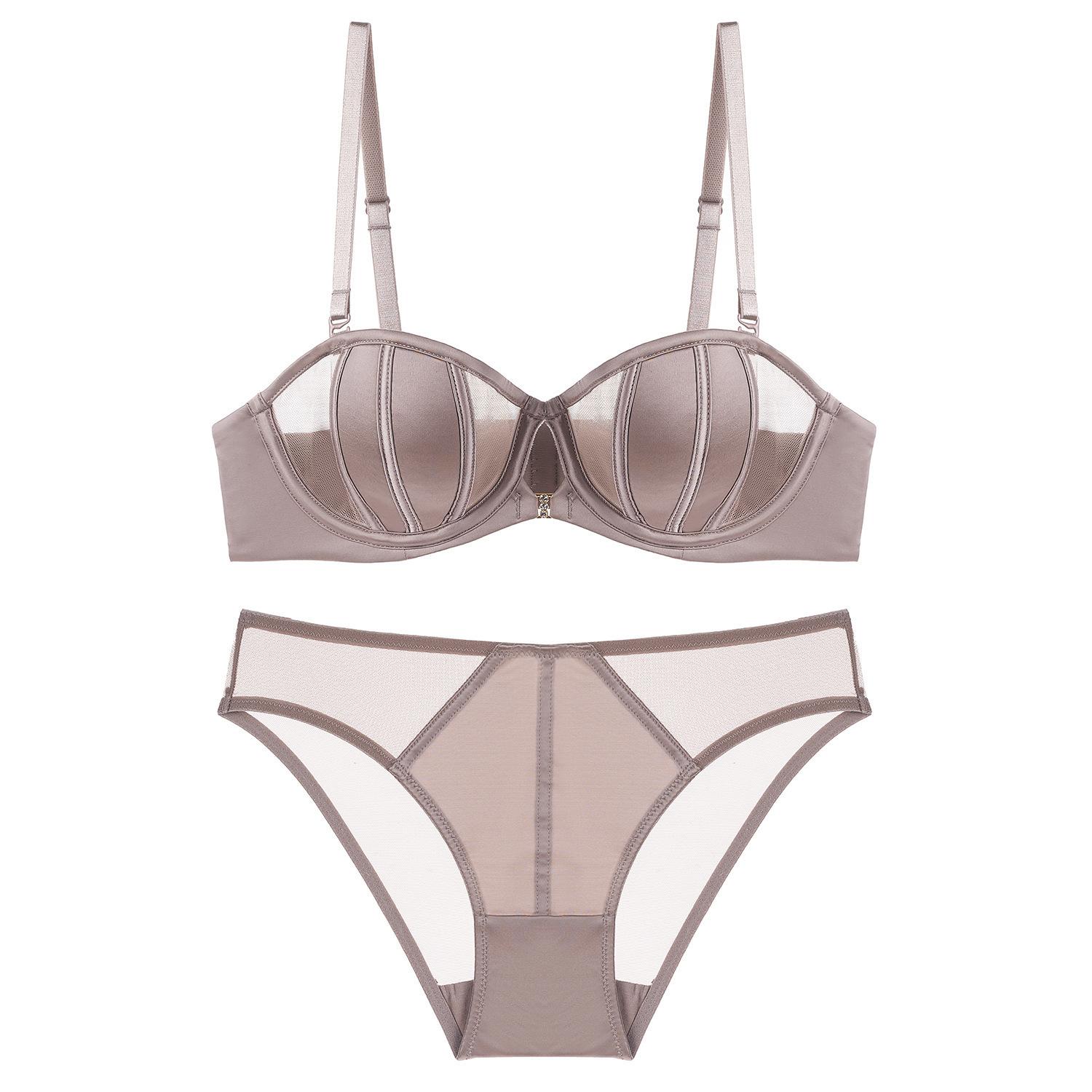 French sexy underwear thin strapless smooth seamless underwear neck non-slip large chest small bra cover 85C кавовий
French sexy underwear thin strapless smooth seamless underwear neck non-slip large chest small bra cover 85C кавовий
