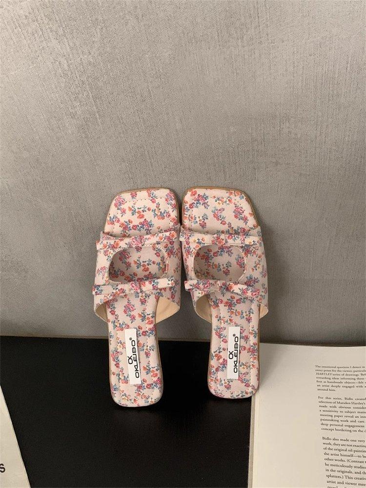 Korean version of bow hollow flat bottom sandals women s summer wear 2025 new French square head beach one-word slippers 40
Korean version of bow hollow flat bottom sandals women s summer wear 2025 new French square head beach one-word slippers 40