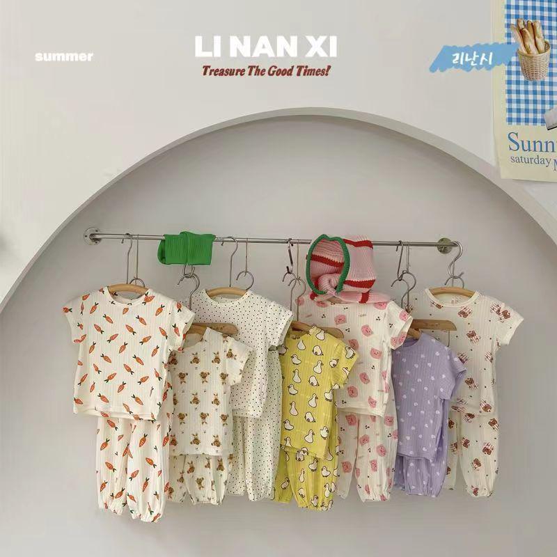 2023 Summer Girls Short Sleeve Pajama Set - Korean Style, Soft, Breathable Two-Piece Outfit. 140cm
2023 Summer Girls Short Sleeve Pajama Set - Korean Style, Soft, Breathable Two-Piece Outfit. 140cm