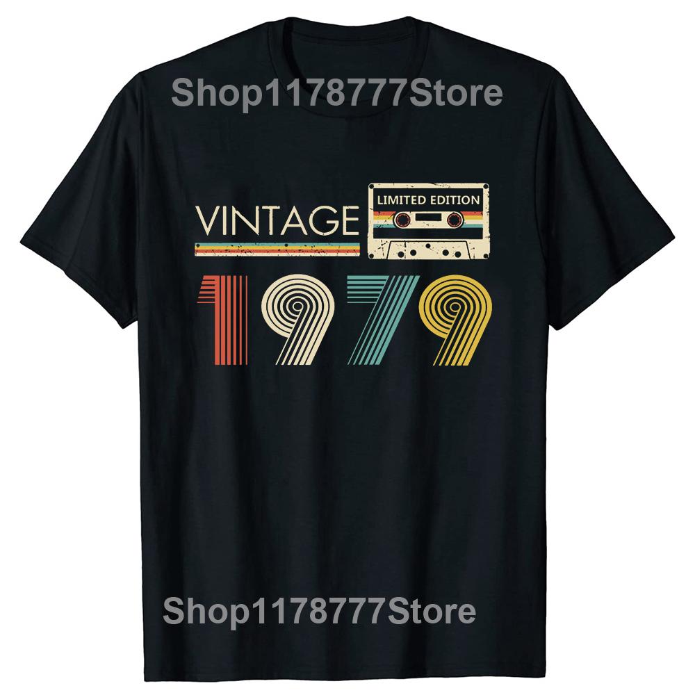 Classic 1979 Vintage Birthday Cassette Est 1979 Edition T Shirts Summer Graphic Cotton Streetwear Short Sleeve Gifts Tshirt 4XL
Classic 1979 Vintage Birthday Cassette Est 1979 Edition T Shirts Summer Graphic Cotton Streetwear Short Sleeve Gifts Tshirt 4XL