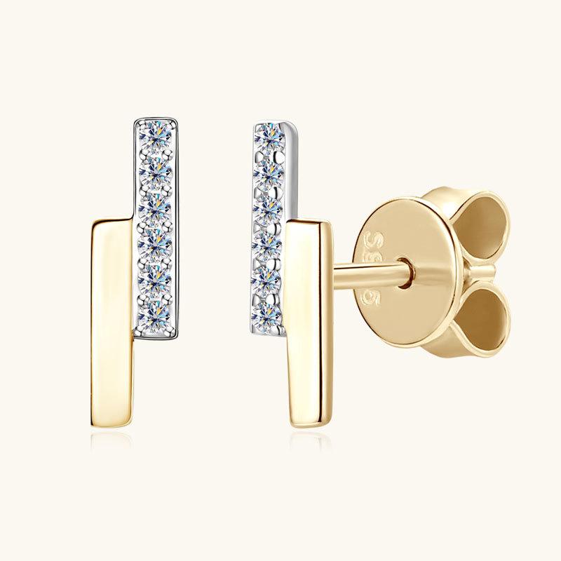Silvere Glam Fashionable Ins Style One-character Moissanite Stud Earrings With A Simple And Cold Style, New S925 Sterling Silver Earrings 0.03 carats+0.03 carats золотий
Silvere Glam Fashionable Ins Style One-character Moissanite Stud Earrings With A Simple And Cold Style, New S925 Sterling Silver Earrings 0.03 carats+0.03 carats золотий