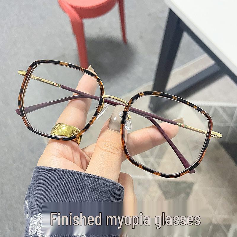 Retro Large Frame Anti-Blue Light Prescription Glasses for Men and Women – Comfortable, Stylish, Bare-Faced Design with Finished Lenses.
Retro Large Frame Anti-Blue Light Prescription Glasses for Men and Women – Comfortable, Stylish, Bare-Faced Design with Finished Lenses.