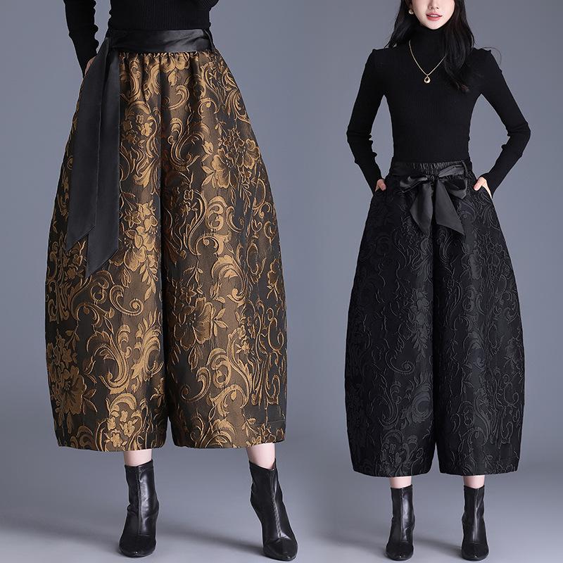 Women s Embossed Jacquard Wide-Leg Lantern Pants - Plus Size, Velvet, Autumn/Winter 2XL
Women s Embossed Jacquard Wide-Leg Lantern Pants - Plus Size, Velvet, Autumn/Winter 2XL