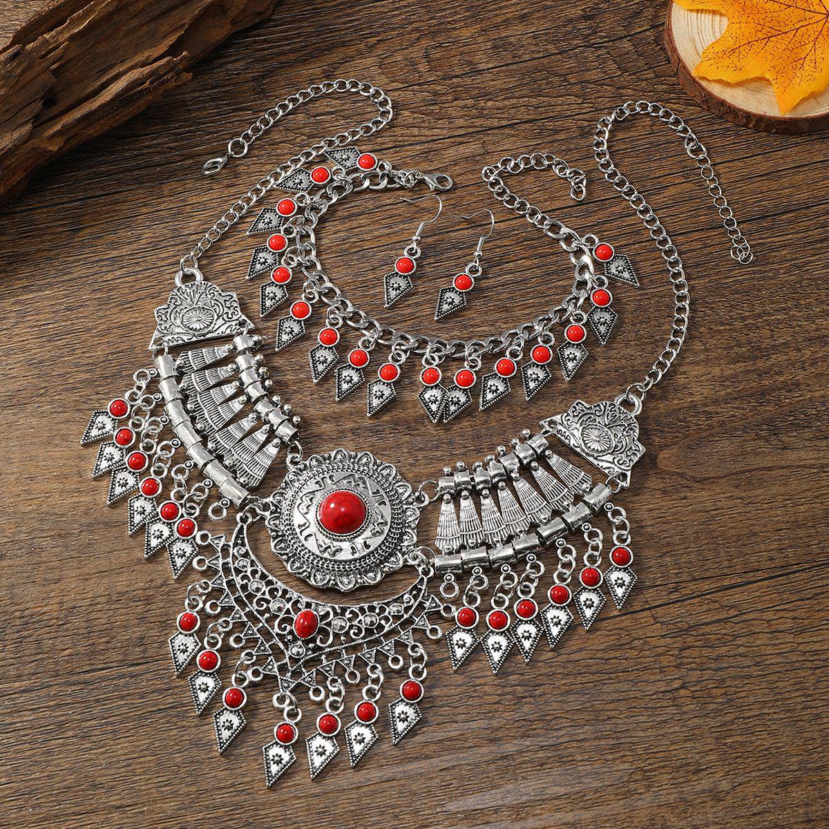 Тибетский этнический набор украшений с кисточками: Ожерелье, Серьги, Браслет и Свитерная цепочка
Тибетский этнический набор украшений с кисточками: Ожерелье, Серьги, Браслет и Свитерная цепочка