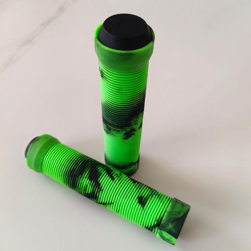 1Pair Tpr Rubber Ergonomic Comfortable Mountain Bike Handlebar Grips Anti-Skid Shock-Absorbing Bicycle Handlebar Cover зелёный
1Pair Tpr Rubber Ergonomic Comfortable Mountain Bike Handlebar Grips Anti-Skid Shock-Absorbing Bicycle Handlebar Cover зелёный