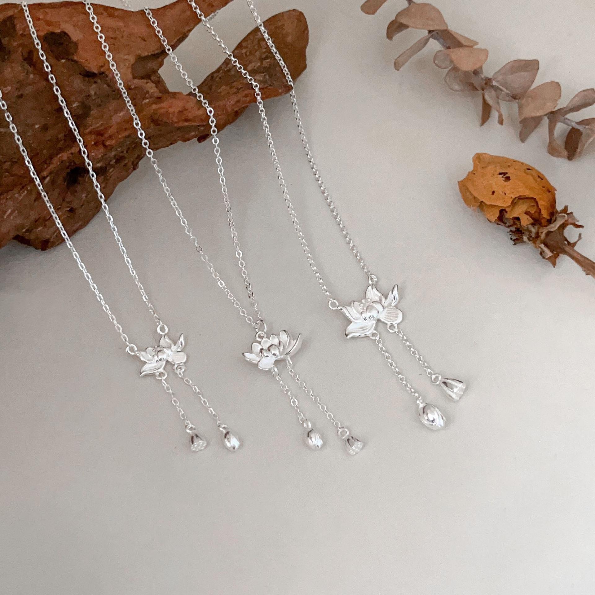 Sterling Silver Two Lives Lotus Clavicle Necklace - Ethnic Style, National Tide Collection for Women 925 Sterling Silver
Sterling Silver Two Lives Lotus Clavicle Necklace - Ethnic Style, National Tide Collection for Women 925 Sterling Silver