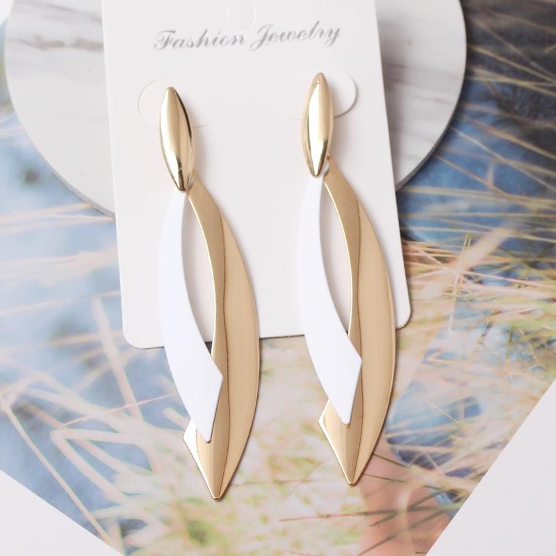 European Statement Geometric Leaf Drop Earrings For Women Long Brincos Party Jewelry Smooth Green Red Color Christmas Gift
European Statement Geometric Leaf Drop Earrings For Women Long Brincos Party Jewelry Smooth Green Red Color Christmas Gift