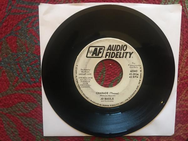 7inch Record JO BASILE & HIS ORCHESTRA - Charade (Theme)/Theme From The Vict 45093 Audio Fidelity Jazz Used
7inch Record JO BASILE & HIS ORCHESTRA - Charade (Theme)/Theme From The Vict 45093 Audio Fidelity Jazz Used
