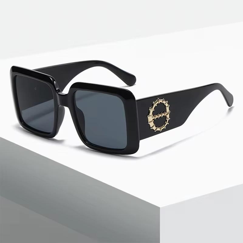 Oversized Square Sunglasses For Women Men Brand Design Luxury Outdoor Driving Sun Glasses Classic Trend Male Female Eyewear 2024
Oversized Square Sunglasses For Women Men Brand Design Luxury Outdoor Driving Sun Glasses Classic Trend Male Female Eyewear 2024