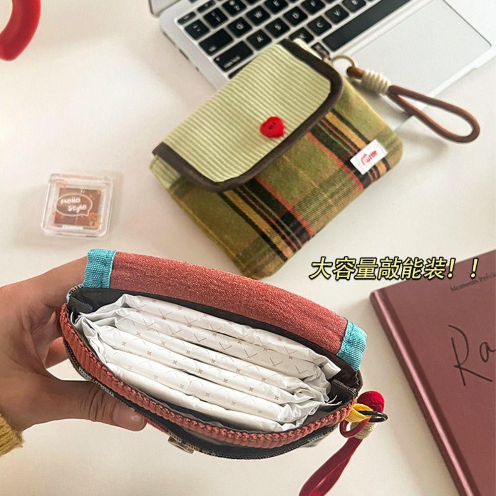 Makeup Bag Mini Cosmetic Bag Corduroy Grid Pattern Purse Sanitary Napkin Storage Bag Travel красный
Makeup Bag Mini Cosmetic Bag Corduroy Grid Pattern Purse Sanitary Napkin Storage Bag Travel красный