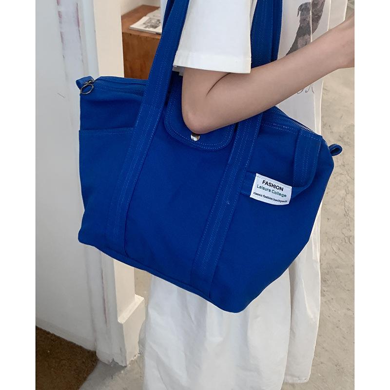 Casual canvas bag Korean lazy style underarm bag women s 2025 new simple tote bag large capacity shoulder bag синий
Casual canvas bag Korean lazy style underarm bag women s 2025 new simple tote bag large capacity shoulder bag синий