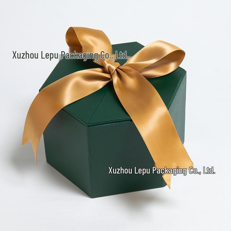 Hexagonal Wedding Candy & Gift Box with Bow - Creative Packaging for Bridesmaid Thank You, Birthday, or Special Occasion. Small: 16*14*10cm
Hexagonal Wedding Candy & Gift Box with Bow - Creative Packaging for Bridesmaid Thank You, Birthday, or Special Occasion. Small: 16*14*10cm