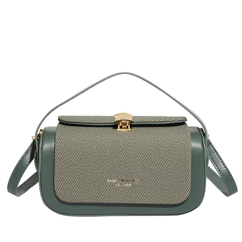 Elegant Retro Box Bag: Women s Color Block Shoulder Crossbody, Korean Style Fashionable Commute Small Square Bag 20cm Width x 12cm Height x 9cm Thickness
Elegant Retro Box Bag: Women s Color Block Shoulder Crossbody, Korean Style Fashionable Commute Small Square Bag 20cm Width x 12cm Height x 9cm Thickness