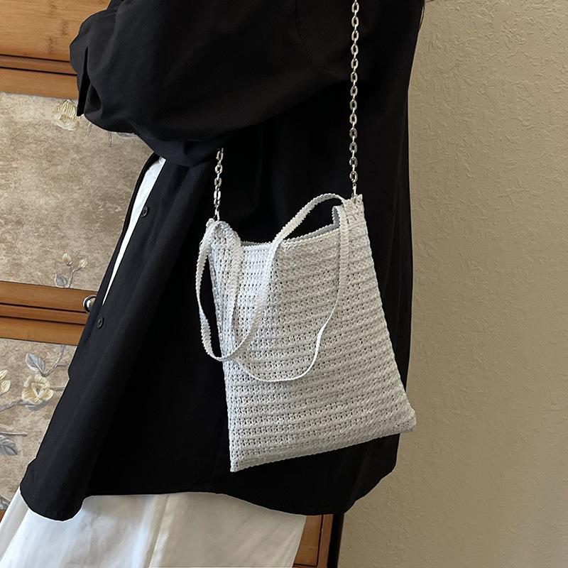 Fashion handbag handbag women s new simple woven bag chain shoulder messenger bag світло-сірого кольору
Fashion handbag handbag women s new simple woven bag chain shoulder messenger bag світло-сірого кольору