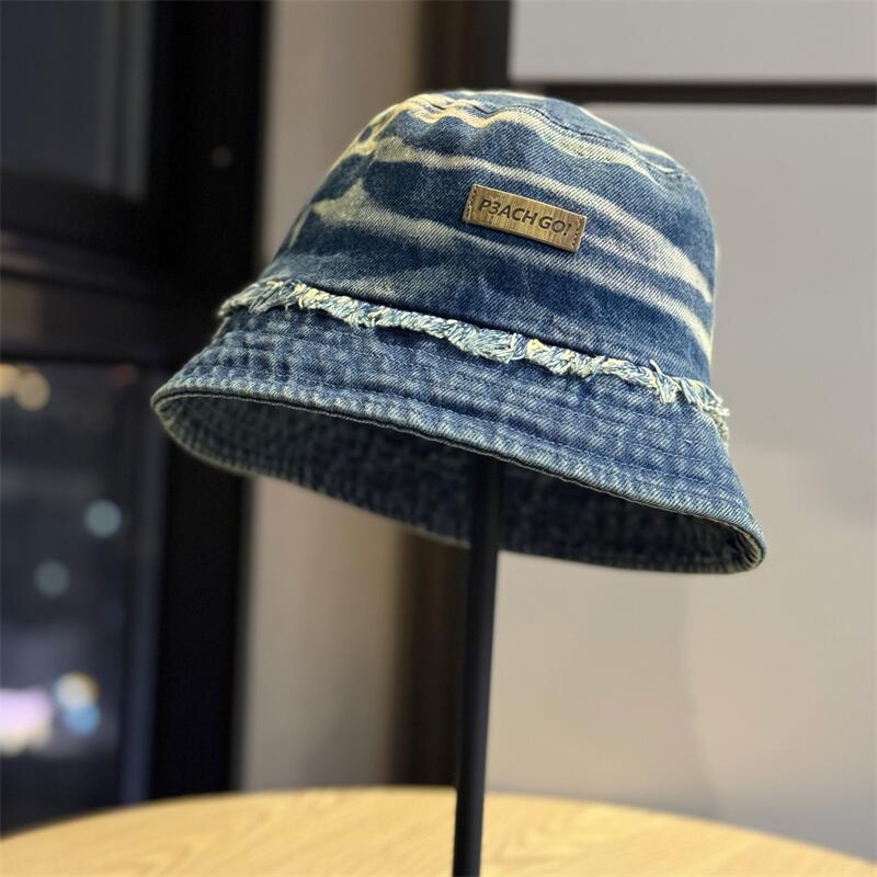 Spring and summer new Japanese retro distressed washed denim fisherman hat for women, face-covering bucket hat that makes the face look smaller Adult54-60Adjustable темно-синього кольору
Spring and summer new Japanese retro distressed washed denim fisherman hat for women, face-covering bucket hat that makes the face look smaller Adult54-60Adjustable темно-синього кольору