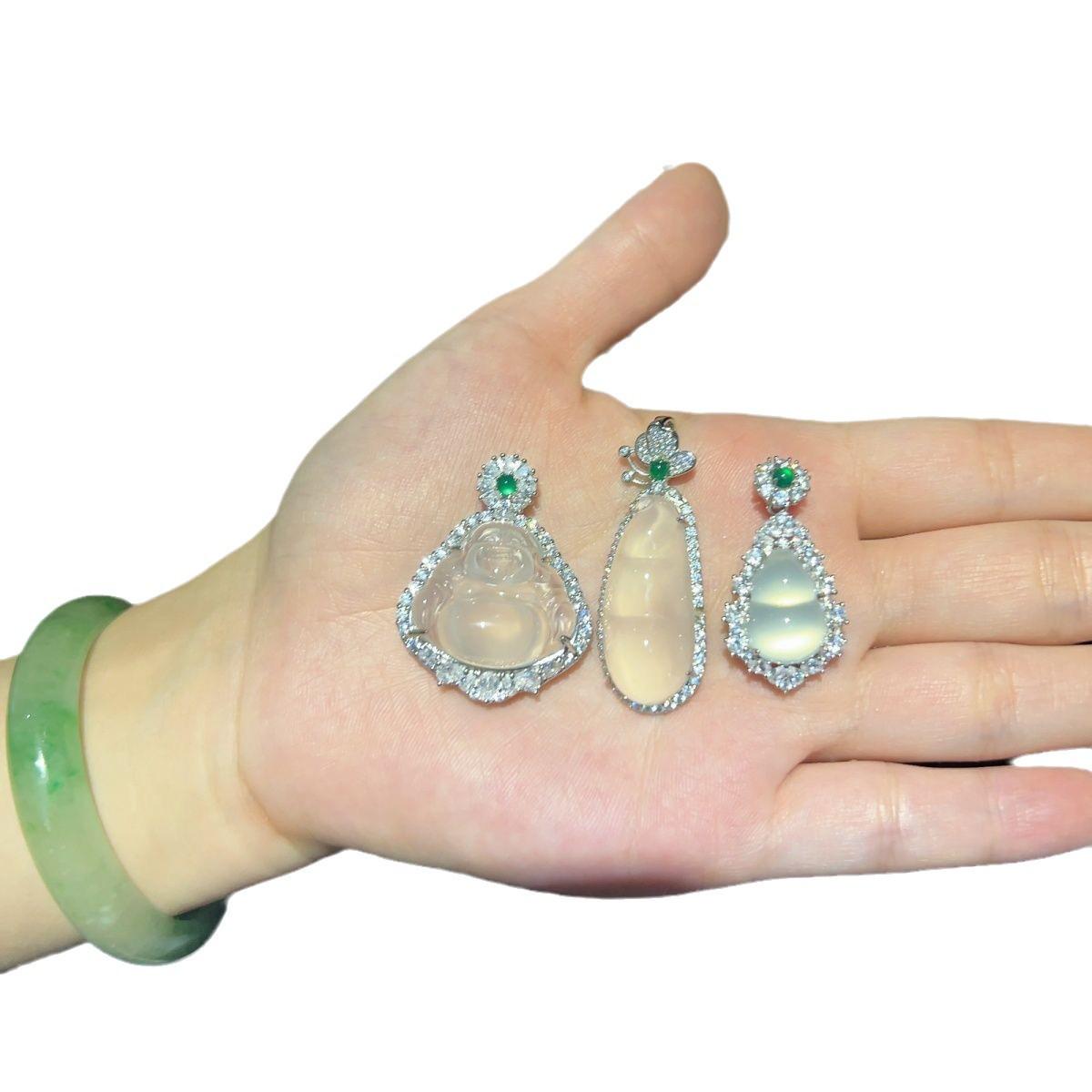 Silver-Plated Chalcedony Buddha Pendant with Agate Fortune Bean Gourd Necklace Gourd without Chain
Silver-Plated Chalcedony Buddha Pendant with Agate Fortune Bean Gourd Necklace Gourd without Chain