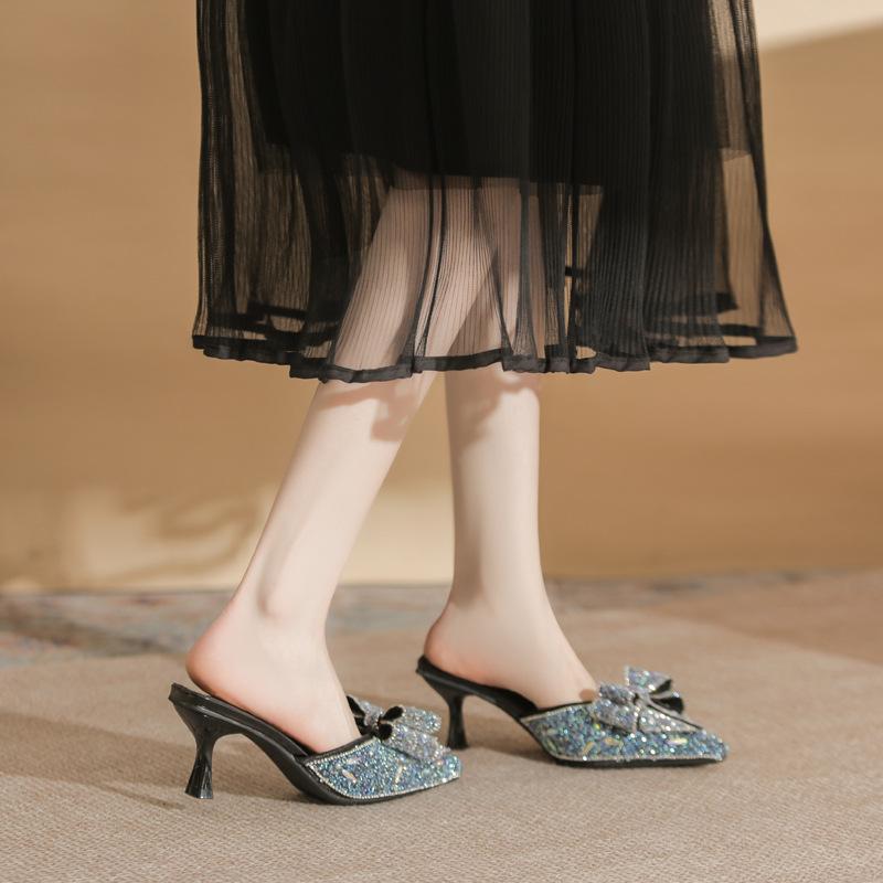 6658-22 pointed thin heels high heels 2025 new summer fashion versatile rhinestone rear empty sandals 43 чорний
6658-22 pointed thin heels high heels 2025 new summer fashion versatile rhinestone rear empty sandals 43 чорний