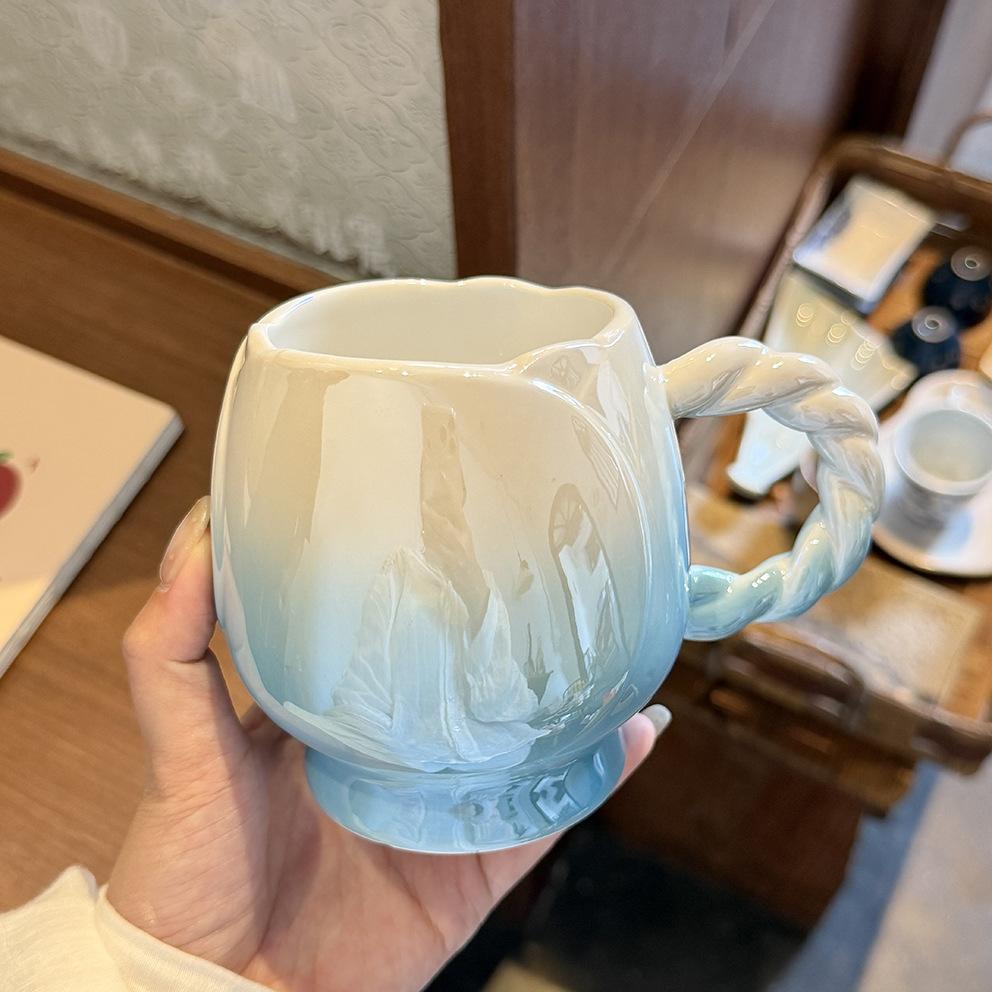 Flower mug ins high-value girl s heart ceramic cup exquisite water cup couple home coffee breakfast cup 301-400ml
Flower mug ins high-value girl s heart ceramic cup exquisite water cup couple home coffee breakfast cup 301-400ml