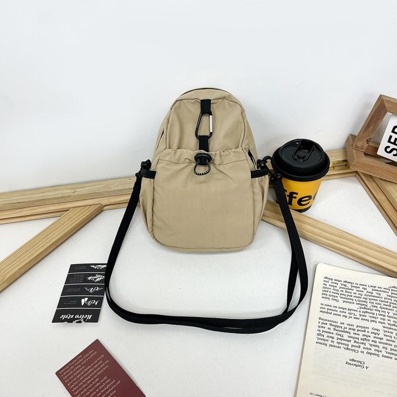 Lightweight mobile phone bag men s messenger bag trendy brand tooling style leisure student travel small backpack women s shoulder bag
Lightweight mobile phone bag men s messenger bag trendy brand tooling style leisure student travel small backpack women s shoulder bag