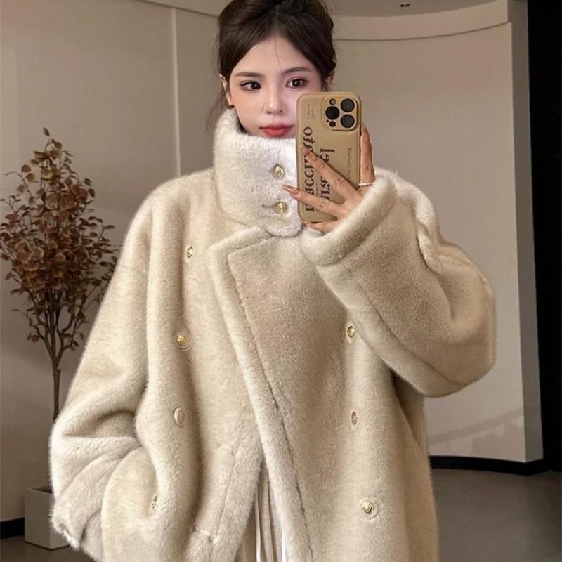 Winter new imitation mink velvet coat women s stand-up collar thickened fur integrated medium and long fur coat XL
Winter new imitation mink velvet coat women s stand-up collar thickened fur integrated medium and long fur coat XL