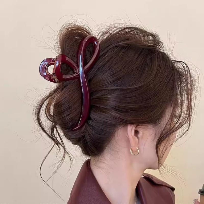 A new, simple and elegant summer shark clip hair clip for women, a versatile head accessory and hair accessory Size fits all
A new, simple and elegant summer shark clip hair clip for women, a versatile head accessory and hair accessory Size fits all