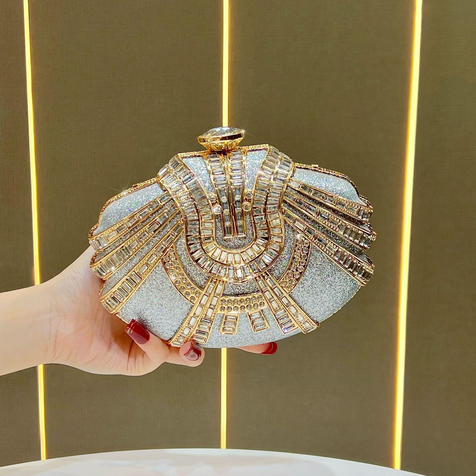 Fashion women evening party handbag diamonds elegant purses luxury clutch bridal wedding party wallet flower crystal purses bag
Fashion women evening party handbag diamonds elegant purses luxury clutch bridal wedding party wallet flower crystal purses bag