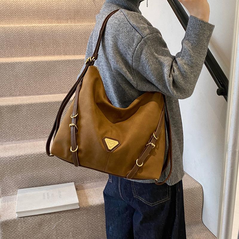 Tote bag women s 2025 new large-capacity high-end sense versatile texture backpack 34*10*29 коричневый
Tote bag women s 2025 new large-capacity high-end sense versatile texture backpack 34*10*29 коричневый