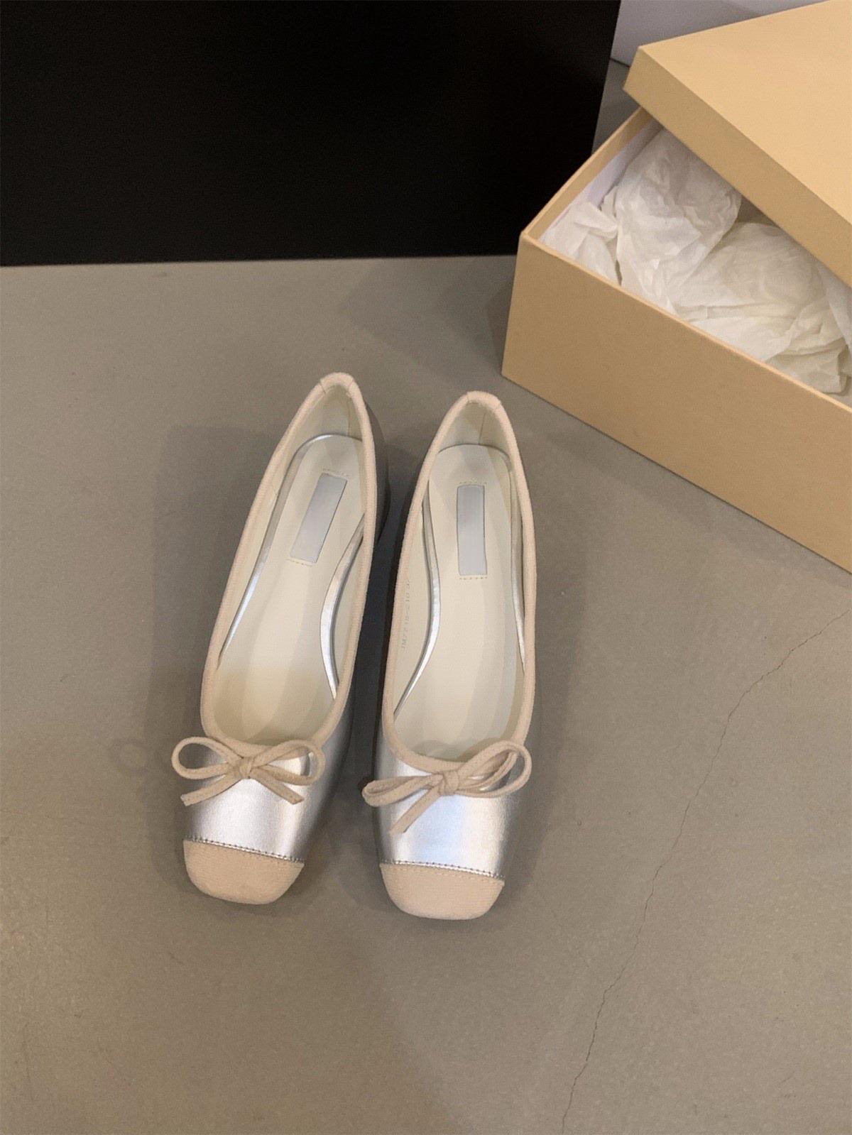 Coarse heel French small fragrant silver single shoes women s shoes spring and autumn 2024 new spring with skirt gentle evening shoes 39 срібний
Coarse heel French small fragrant silver single shoes women s shoes spring and autumn 2024 new spring with skirt gentle evening shoes 39 срібний