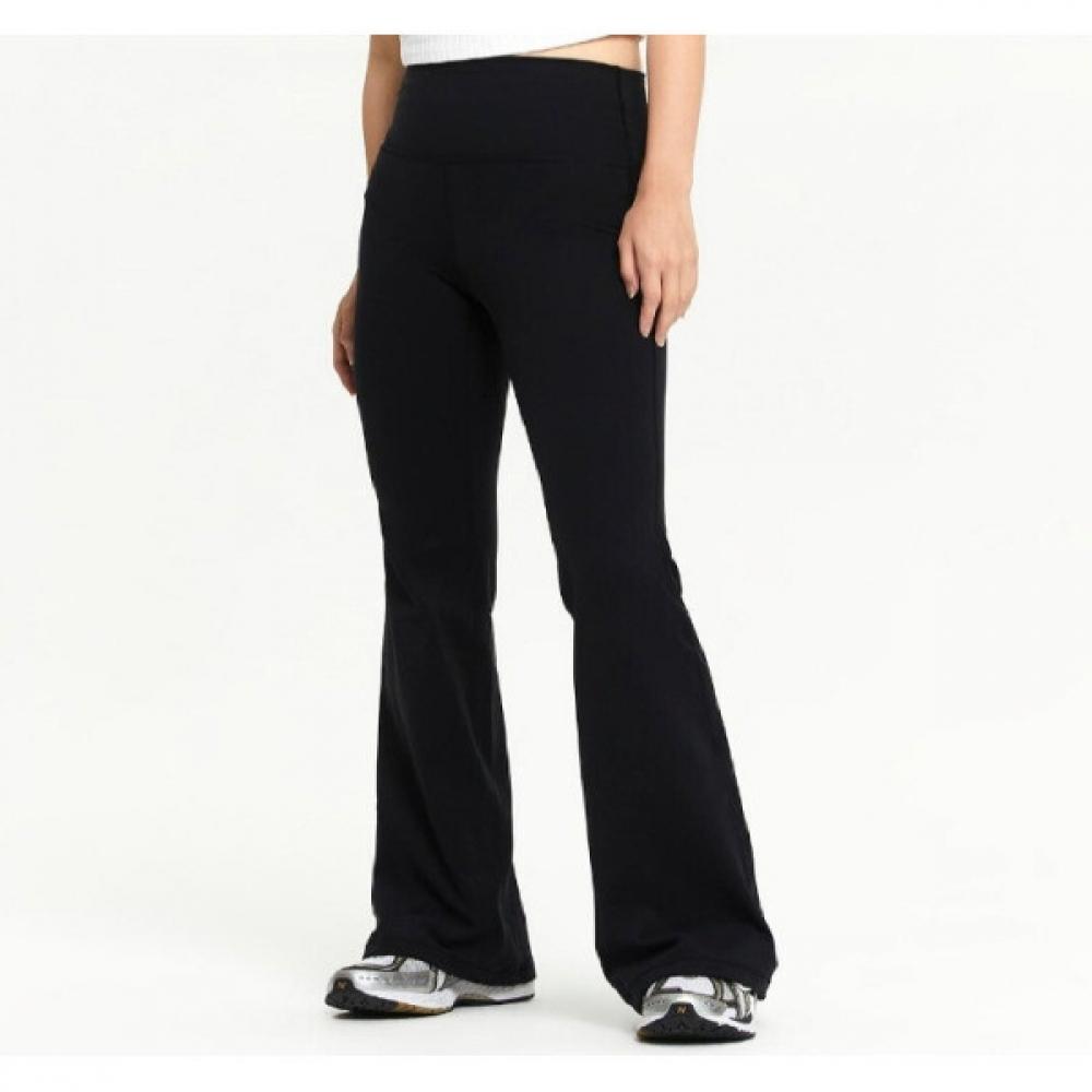 NeW Balance NeW Balance Harmony Flare Punch Leggings W B1 Nbnse4p052 19 NBNSE4P052 19/S
NeW Balance NeW Balance Harmony Flare Punch Leggings W B1 Nbnse4p052 19 NBNSE4P052 19/S