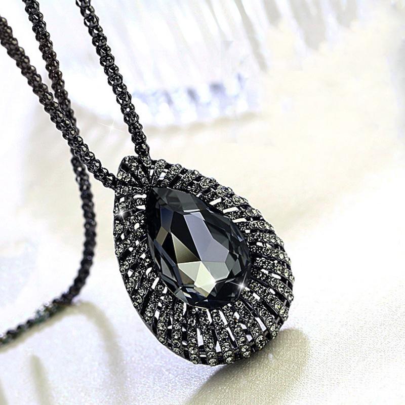 Korean water drop sweater chain long women s high-end design crystal necklace versatile clothes
Korean water drop sweater chain long women s high-end design crystal necklace versatile clothes