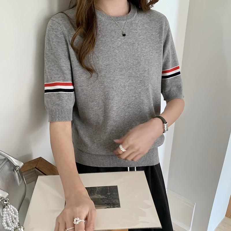 2025 Women s Casual Fashion Double Stripe Crew Neck Short Sleeve Cotton T-Shirt M сірий колір
2025 Women s Casual Fashion Double Stripe Crew Neck Short Sleeve Cotton T-Shirt M сірий колір