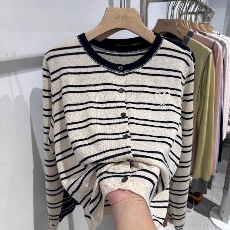 Autumn New Round Neck Striped Knitted Color-blocked Love Embroidered Versatile Loose Long-sleeved Cardigan Top M абрикосовый
Autumn New Round Neck Striped Knitted Color-blocked Love Embroidered Versatile Loose Long-sleeved Cardigan Top M абрикосовый