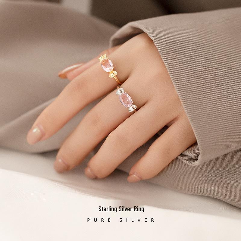 Banyan Tree S925 Silver Pink Candy Knot Adjustable Ring - Japanese Cute Niche Light Luxury Design Adjustable платиновий
Banyan Tree S925 Silver Pink Candy Knot Adjustable Ring - Japanese Cute Niche Light Luxury Design Adjustable платиновий