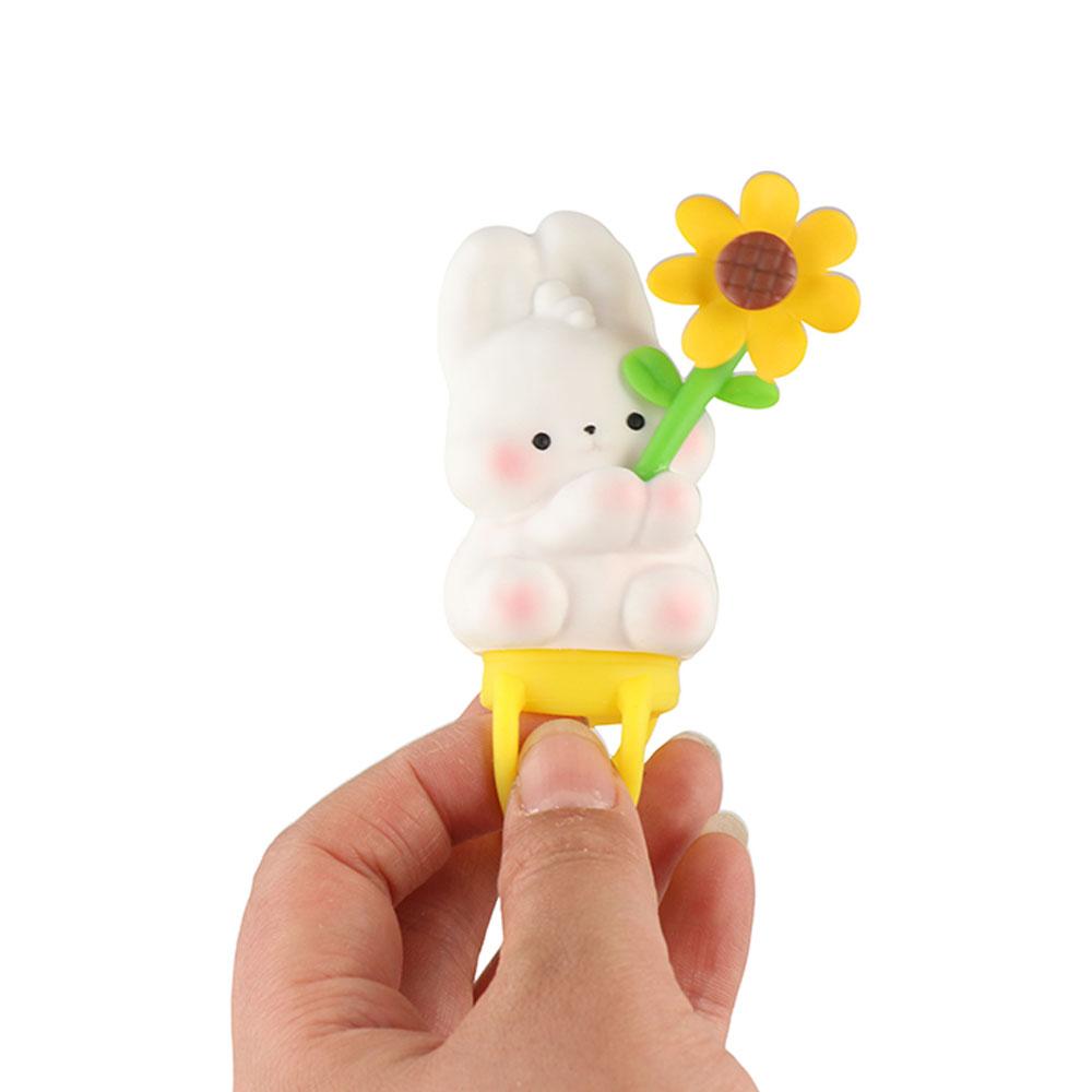 Animal Bicycle Handlebar Ornament Cat Doll Rotating Fan Animal Decor Car Rearview Mirror style 4
Animal Bicycle Handlebar Ornament Cat Doll Rotating Fan Animal Decor Car Rearview Mirror style 4