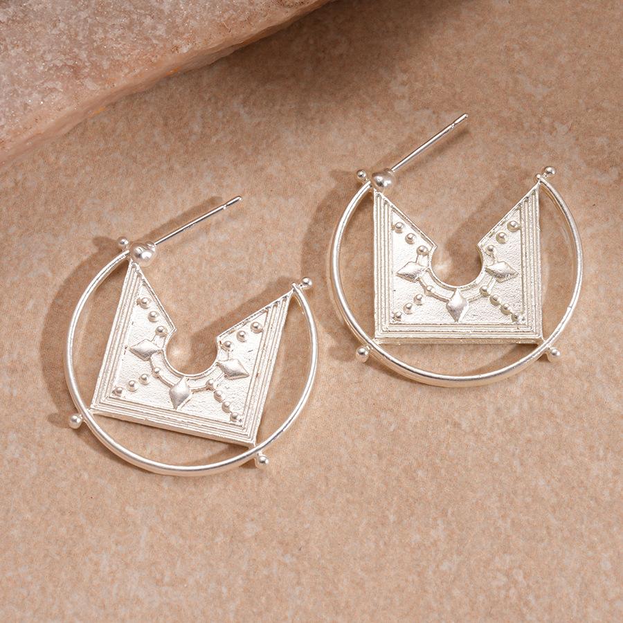 Geometric square round texture silver needle earrings cold wind niche simple earrings
Geometric square round texture silver needle earrings cold wind niche simple earrings