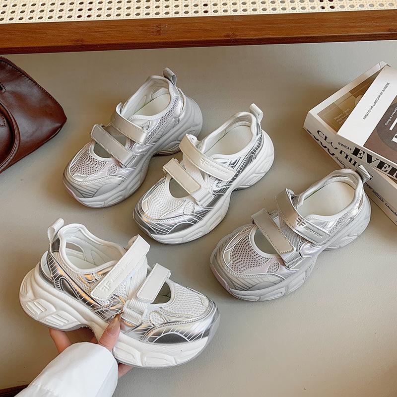 Silver fried street heightens and shows feet, small platform dad shoes, women s 2025 new summer versatile and lightweight sports sandals 35 серебряный
Silver fried street heightens and shows feet, small platform dad shoes, women s 2025 new summer versatile and lightweight sports sandals 35 серебряный