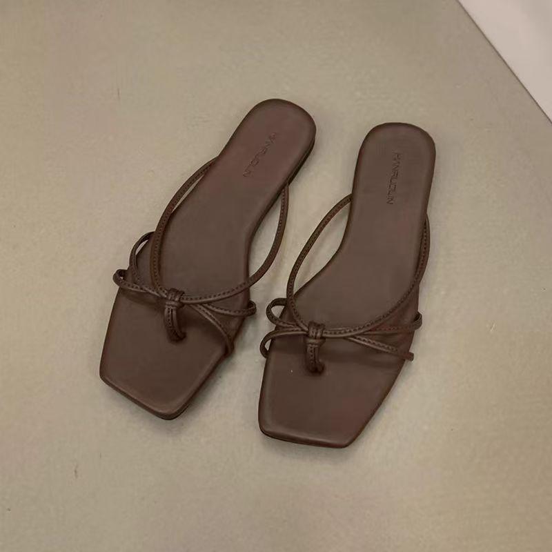 Women s Flat Slippers Summer Outside Flip Flops Women Summer New Outer Wear with Skirt Small Floral Set Toe Cool Slippers Women 41
Women s Flat Slippers Summer Outside Flip Flops Women Summer New Outer Wear with Skirt Small Floral Set Toe Cool Slippers Women 41